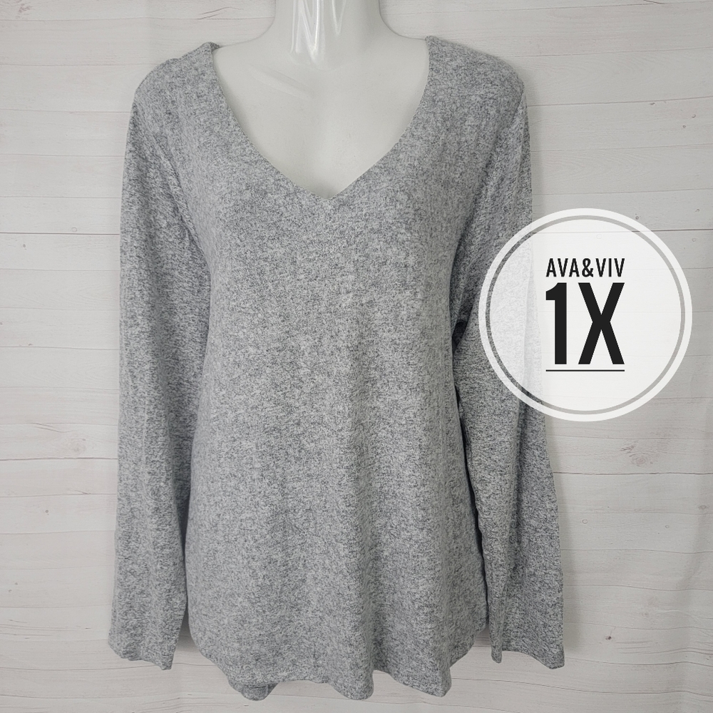 NWT 1X Ava & Viv Super Soft Gray Top